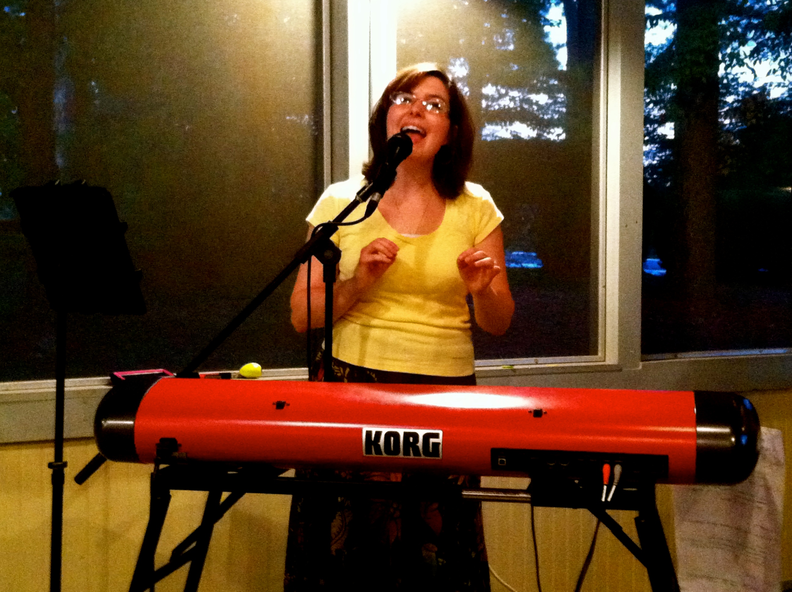 Kathryn played the Korg SV-1 for the first time at this concert. BEAUTIFUL!